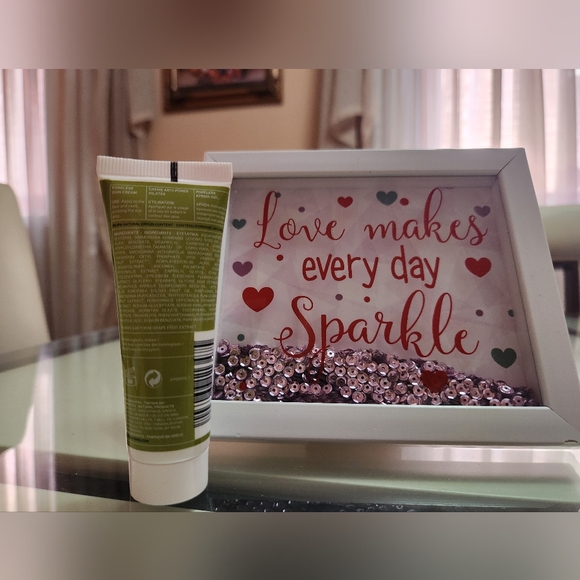 5/$25✨️Korres Poreless Cream✨️ - Picture 3 of 3